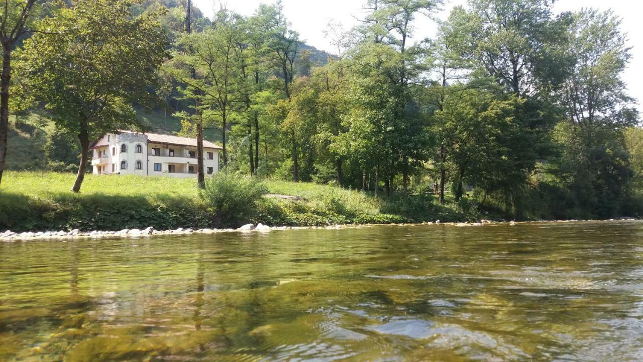 Country House Hotel Zlata Ribica Most na Soči Exterior foto